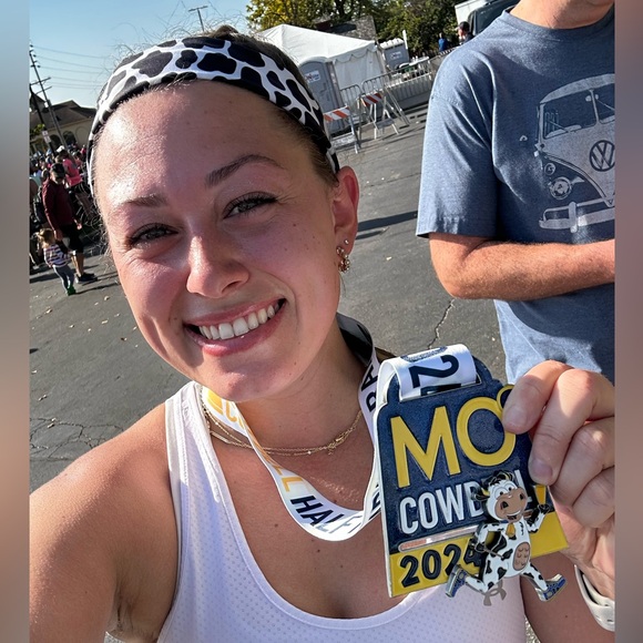 Meet your Posher, Ashlee - Picture 3 of 7